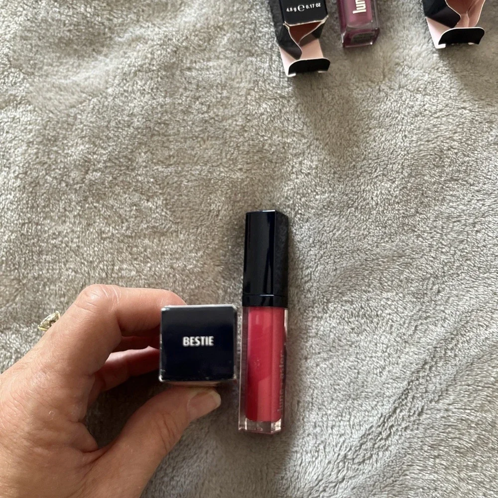 Lune Aster Vitamin C &E Lip Gloss Bundle Of 4.   A123